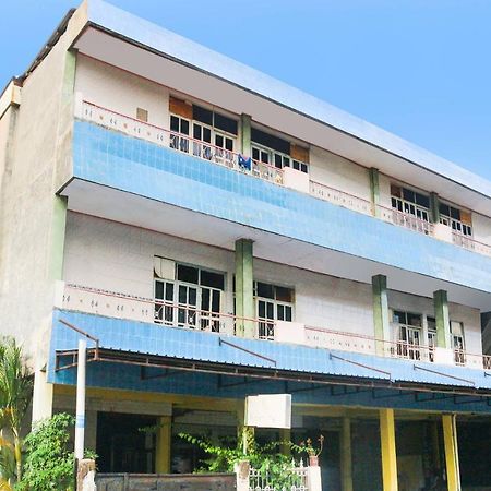 Spot On 91212 Hotel Kelimutu Kupang  Bagian luar foto