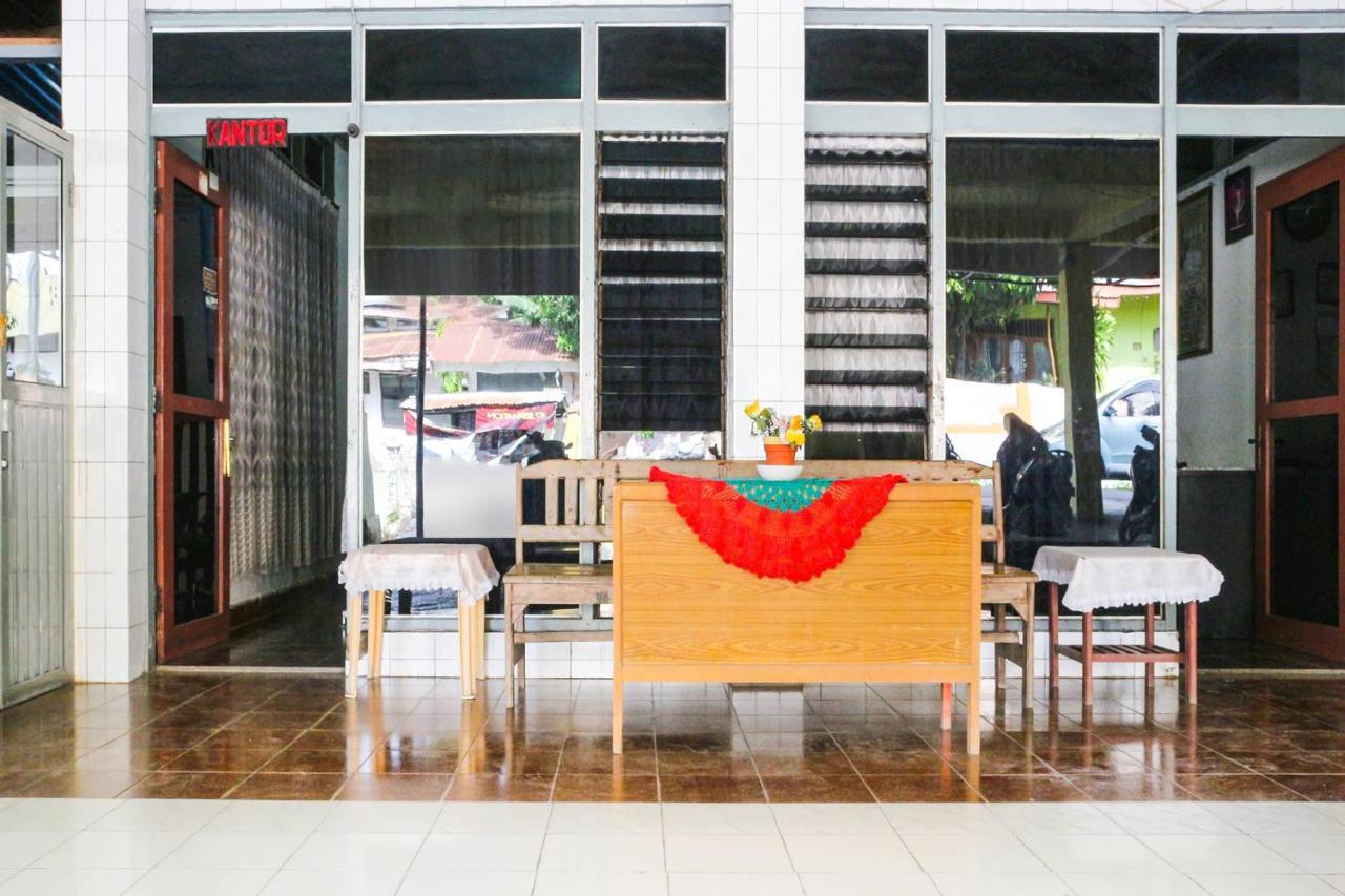 Spot On 91212 Hotel Kelimutu Kupang  Bagian luar foto
