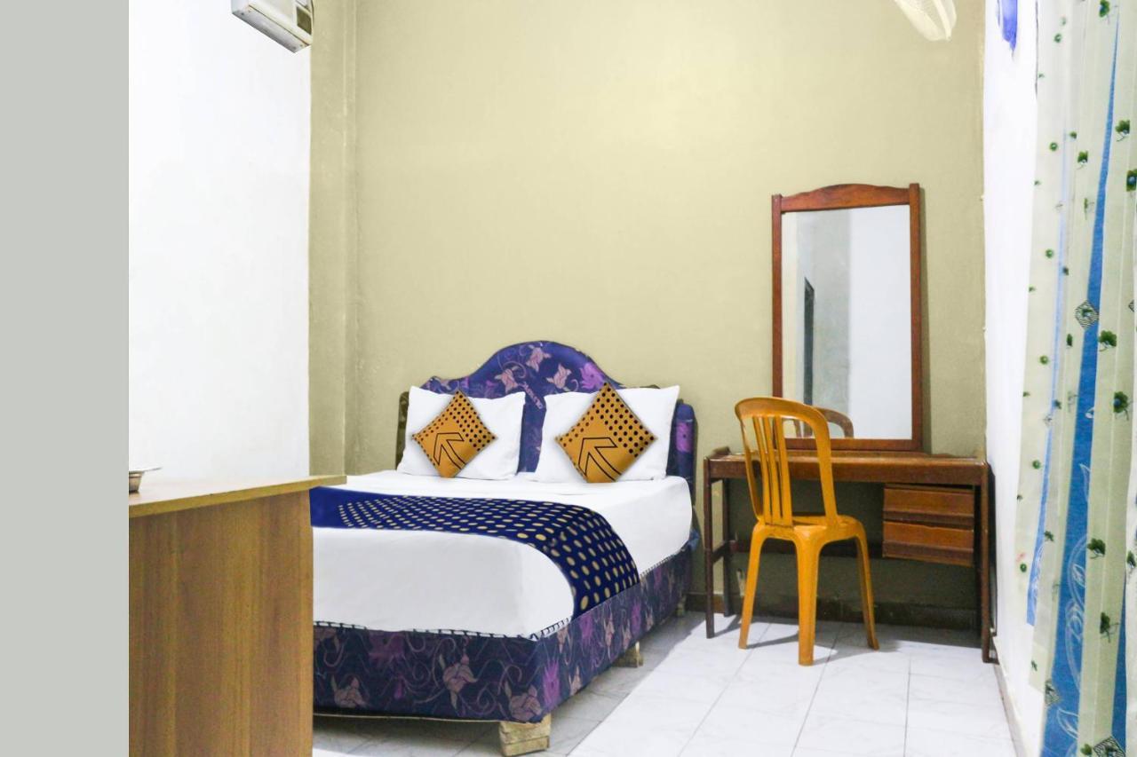 Spot On 91212 Hotel Kelimutu Kupang  Bagian luar foto